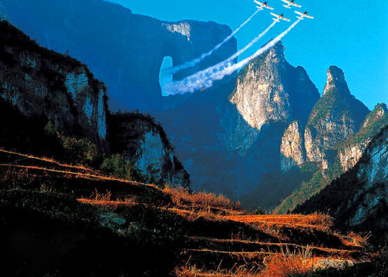 【純玩拼團全景游10】張家界、天子山、袁家界、寶峰湖、天門山五日四晚游